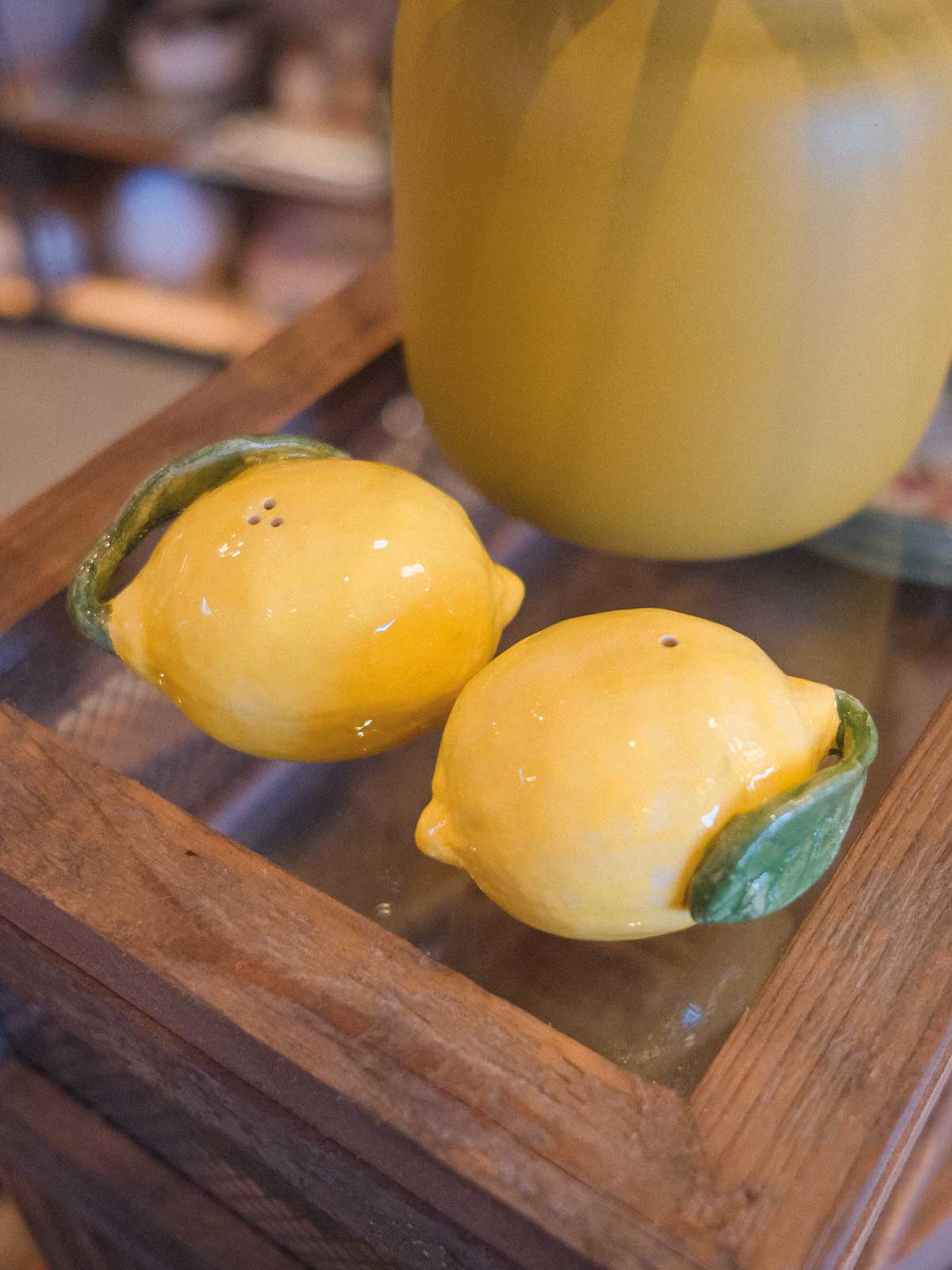 salero-y-pimentero-limones
